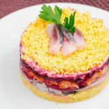 Sleď pod kožichem: 10 klasických receptů + vrstvy v pořádku